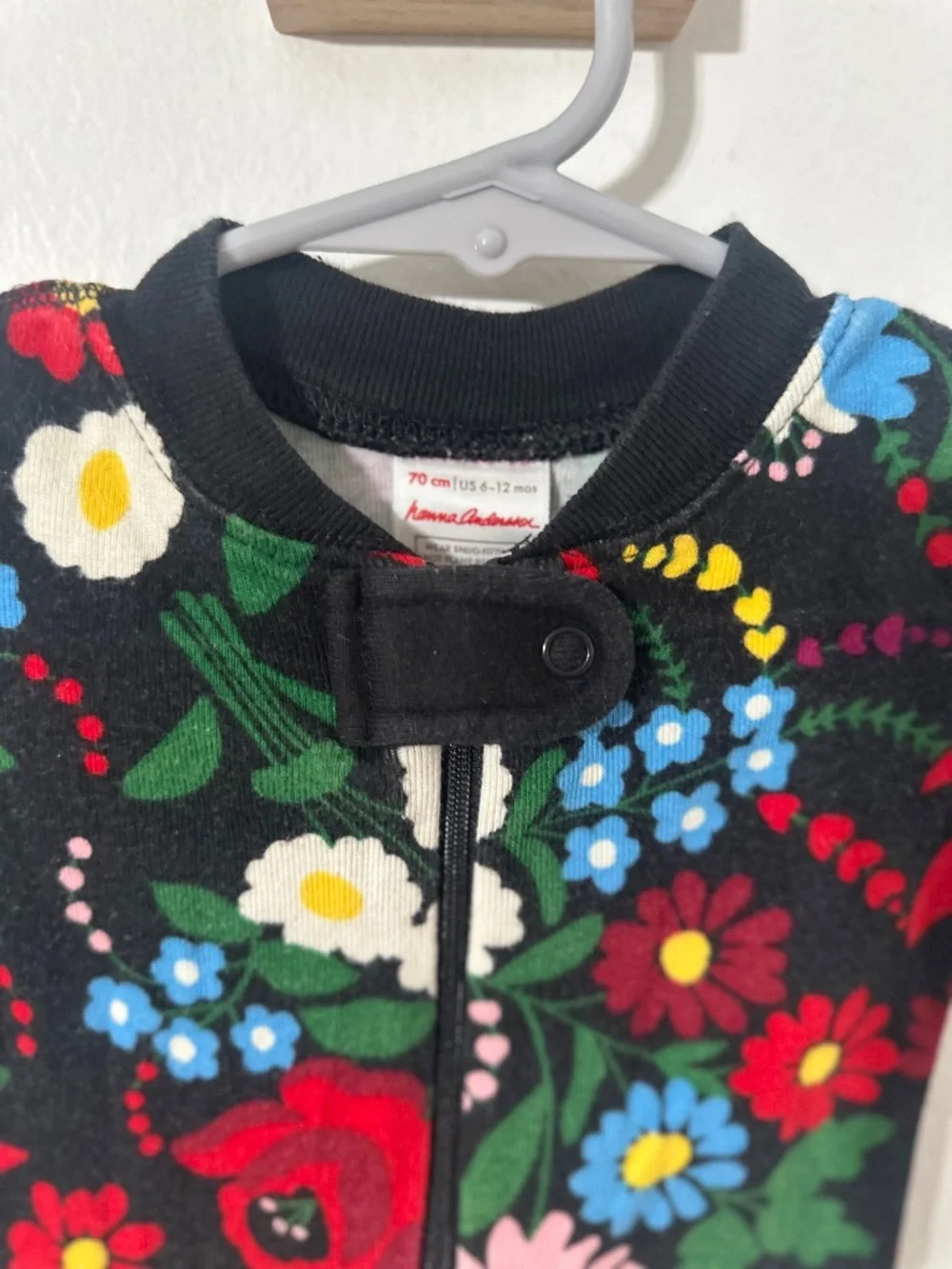Hanna Andersson Black Floral One Piece Zippy Pajama 6-12 Months